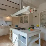Casa vacanze 6 Bedroom Beautiful In *