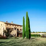6 Bedroom Beautiful In