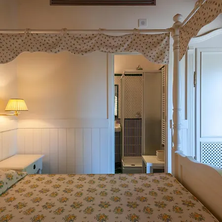 6 Bedroom Beautiful In Treia