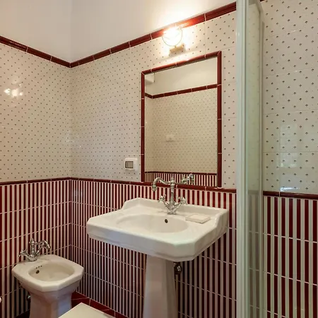 6 Bedroom Beautiful In Treia Ferienhaus Treia