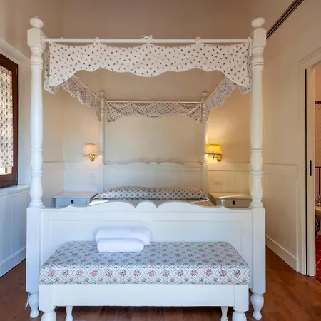 6 Bedroom Beautiful In Treia Treia