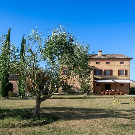 6 Bedroom Beautiful In * Treia