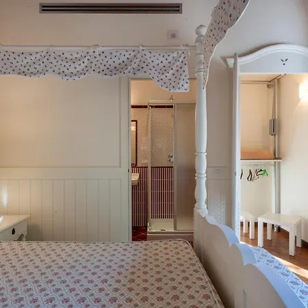 6 Bedroom Beautiful In * Treia