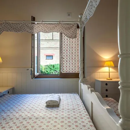 6 Bedroom Beautiful In Treia *