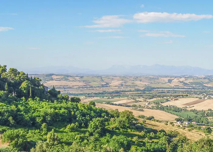 Semesterbostad 6 Bedroom Beautiful In Treia