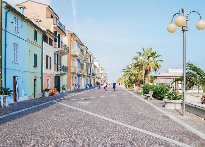 6 Bedroom Beautiful In *